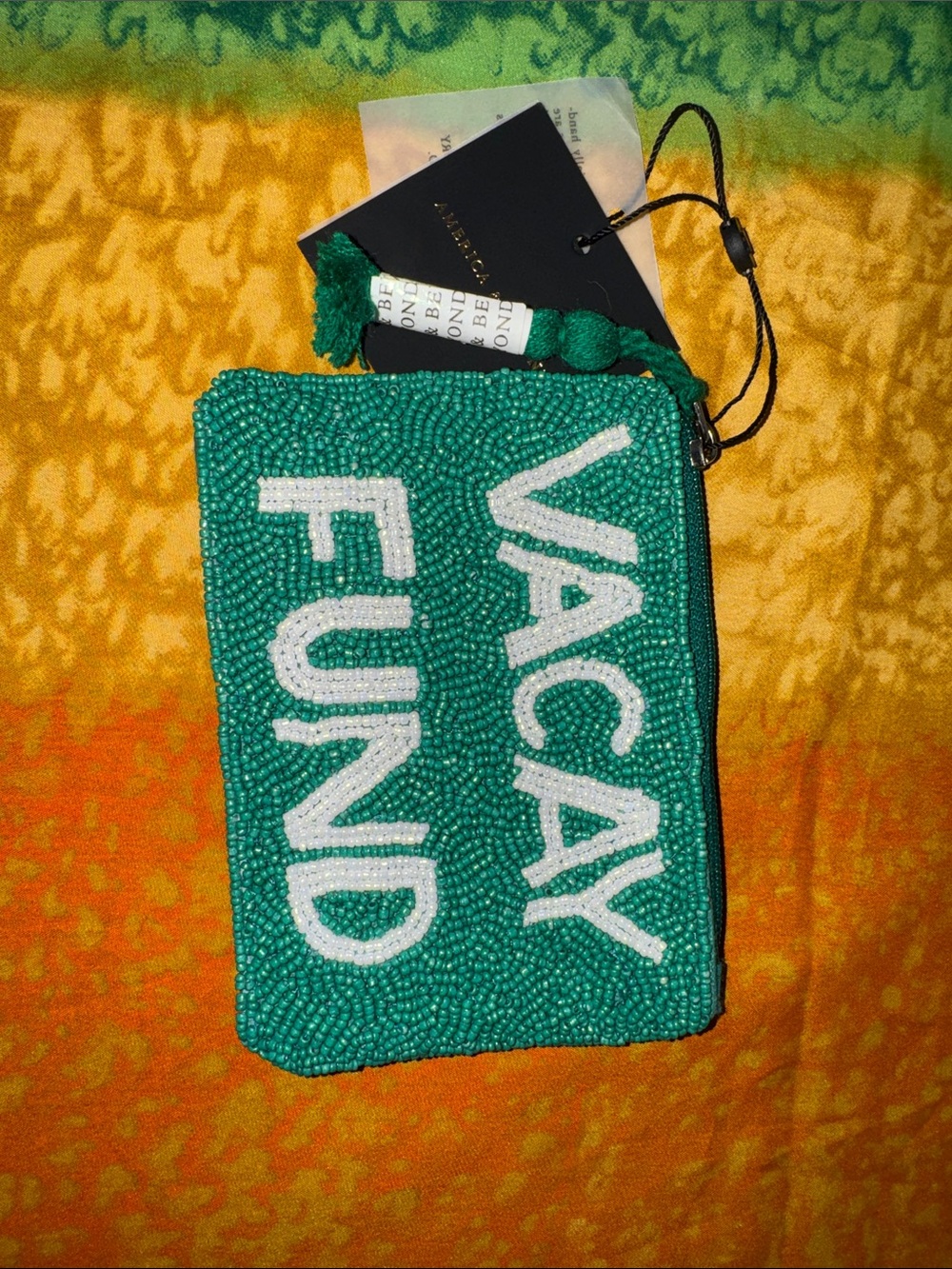 💚NWT Green 'VACAY FUND' Beaded Wristlet Pouch💚